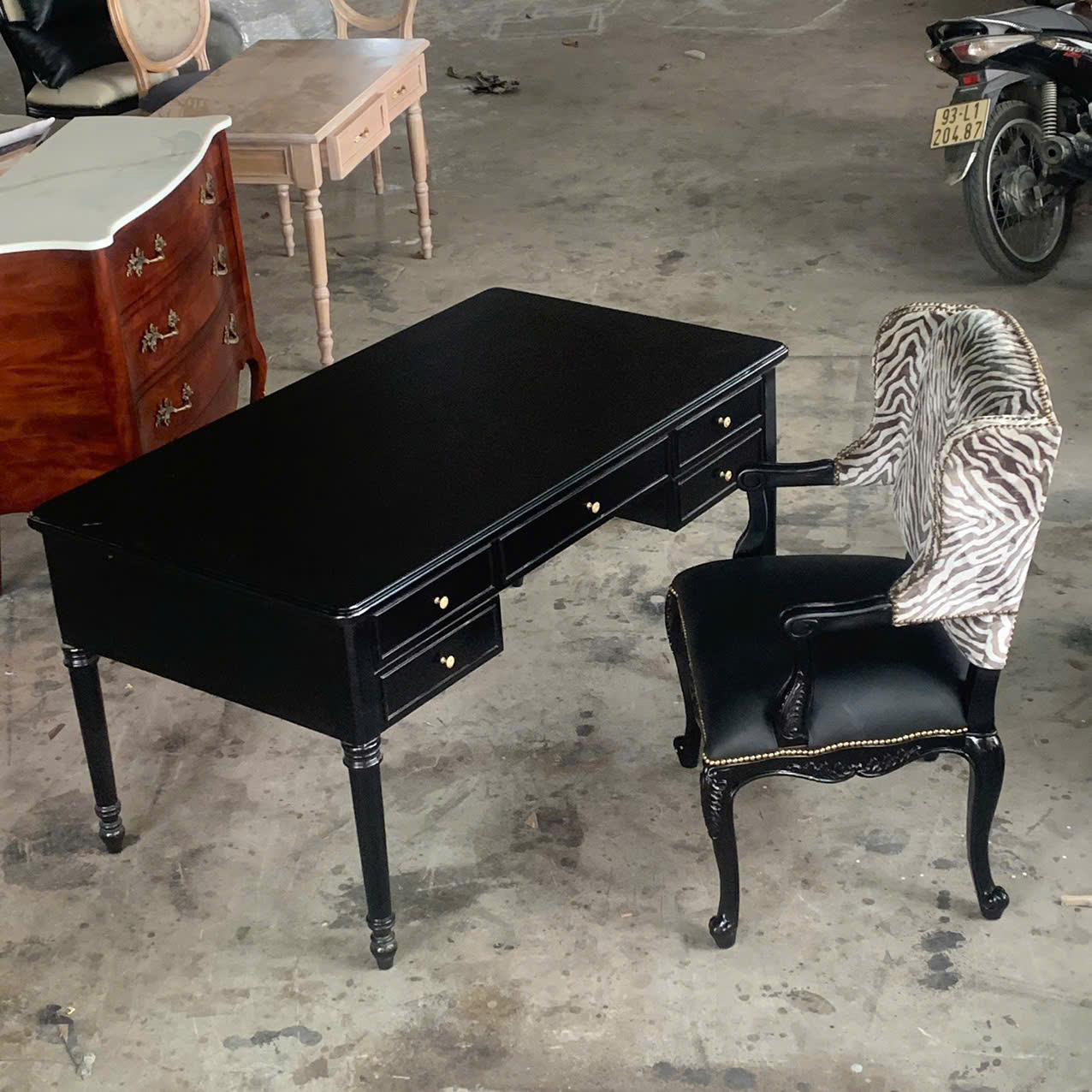 BỘ BÀN LÀM VIỆC PHONG CÁCH TÂN CỔ ĐIỂN
